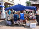 Bouquiniste - продажа книг. Photo L.Roukhailo